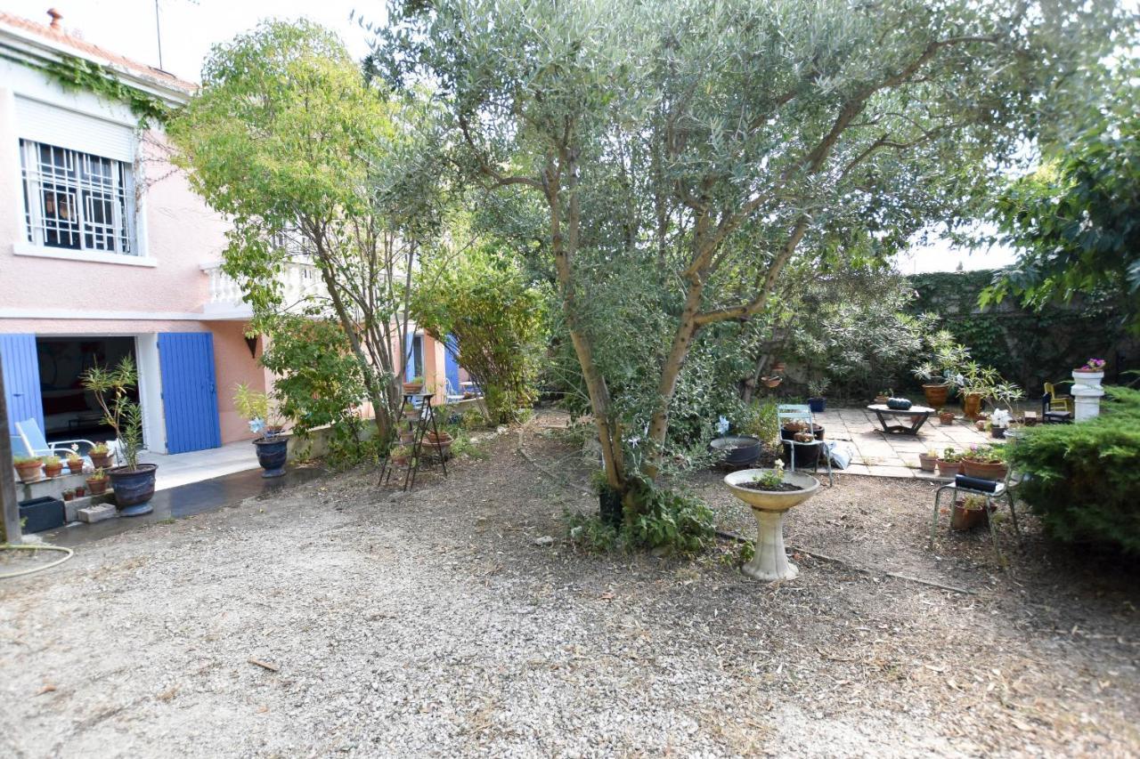 Ferienwohnung Moulin Rose, Parking - Jardin Arles Exterior foto