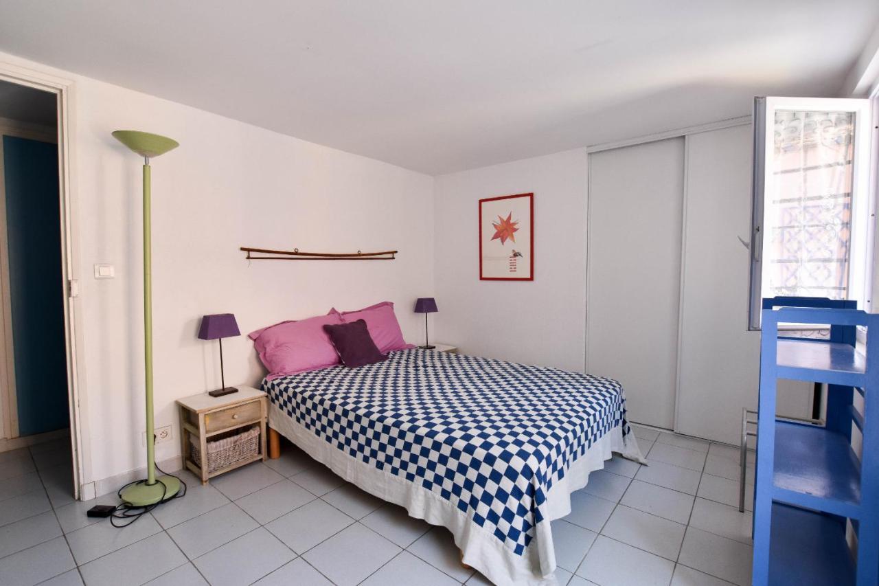 Ferienwohnung Moulin Rose, Parking - Jardin Arles Exterior foto
