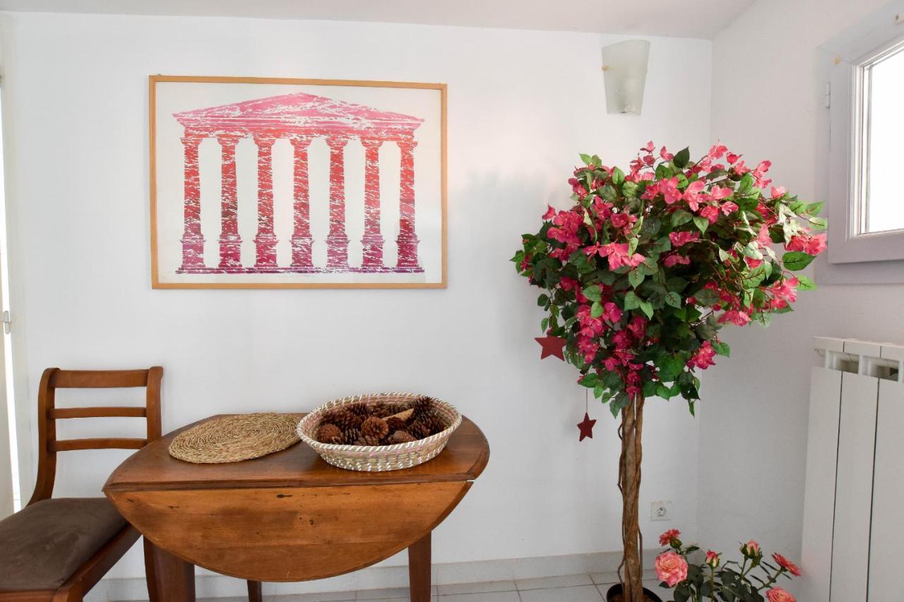 Ferienwohnung Moulin Rose, Parking - Jardin Arles Exterior foto